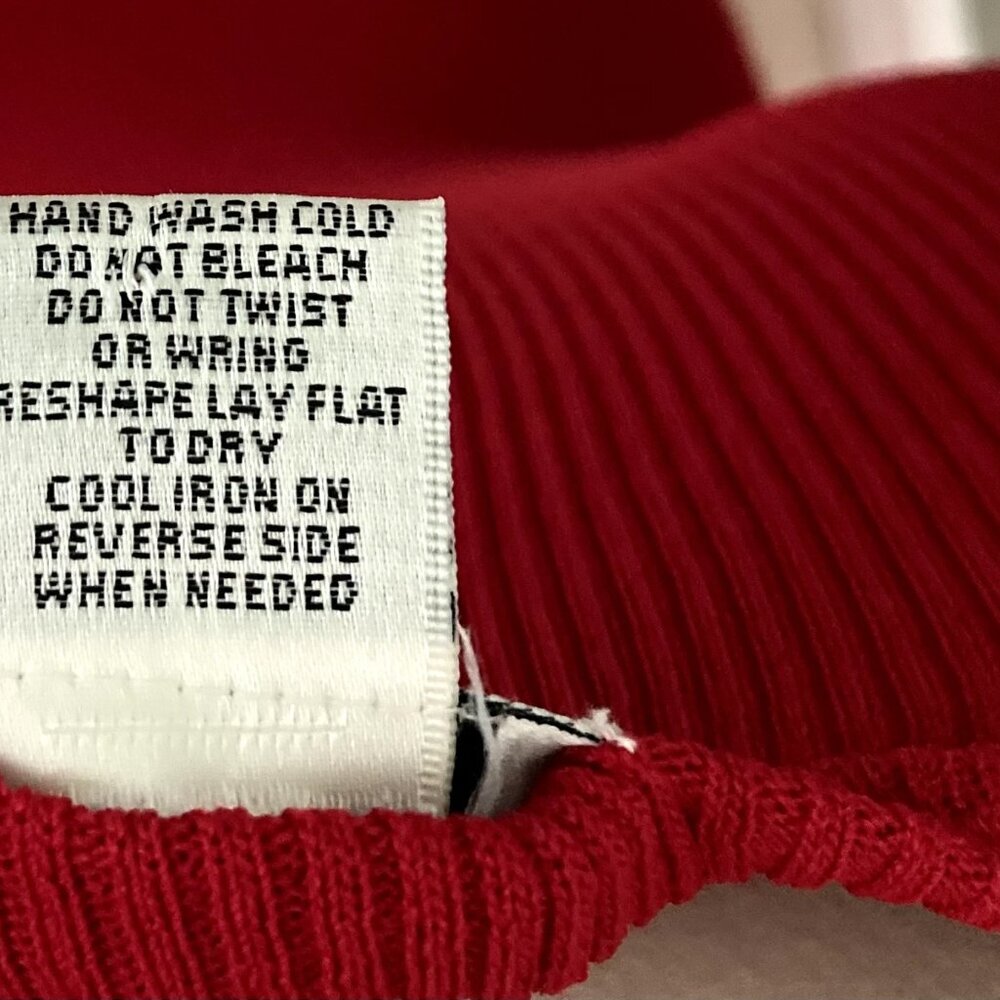 Cache Woman's Size Medium M Red Ribbed Stretch Lo… - image 4